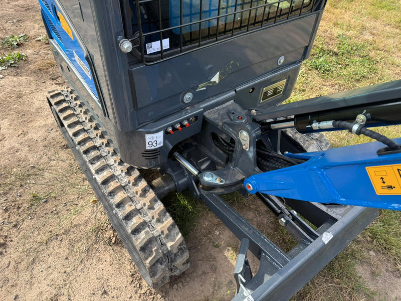 Mini Digger RIPPA R15 Includes With Full Cab 200/300/500 Buckets
