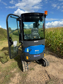 Mini Digger RIPPA R15 Includes With Full Cab 200/300/500 Buckets